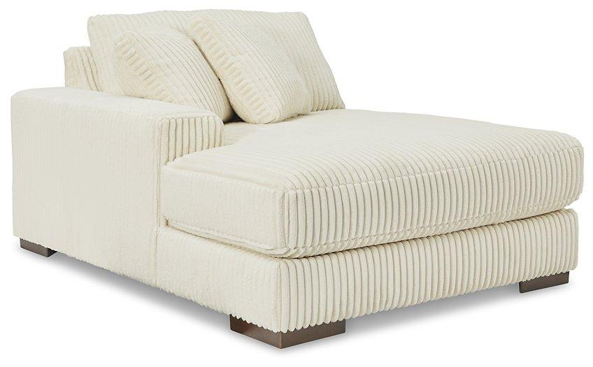 Lindyn Sectional with Chaise